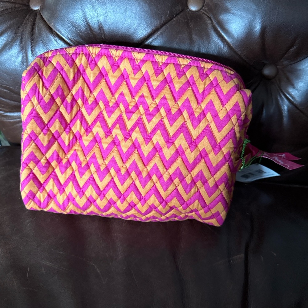 💄 Vera Bradley Large Cosmetic Bag – Ziggy Zags Pattern